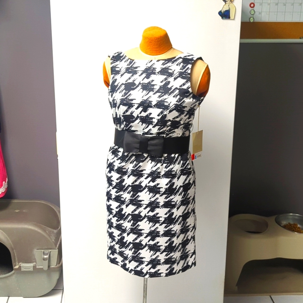 Target exclusive "limited edition" Sz6 belted sundress